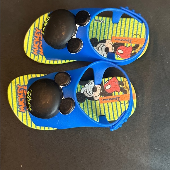 Ipanema x Disney Mickey Mouse sandals size 7 toddler - Picture 3 of 4